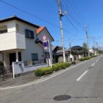 東側道路 (外観)